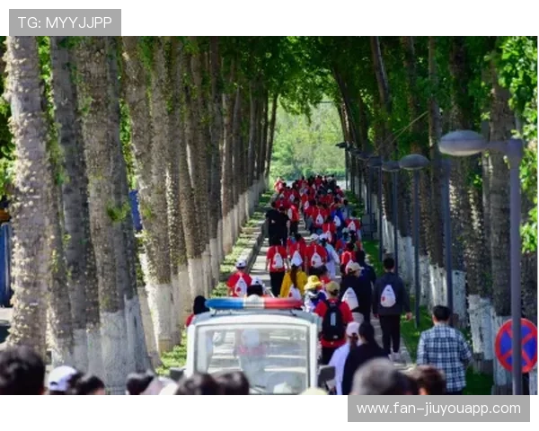 “定向越野：东部新区赛场上演极限徒步挑战”